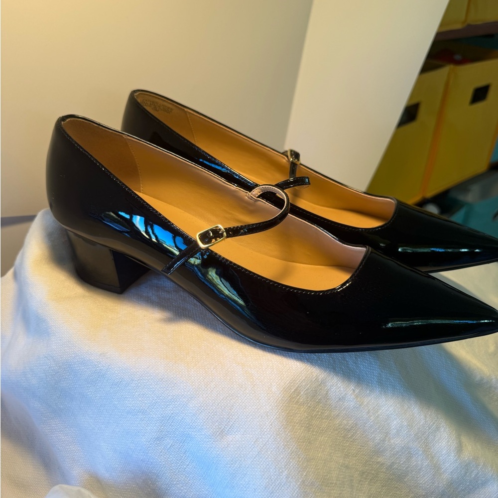 Ann Taylor Black Patent Leather Flats